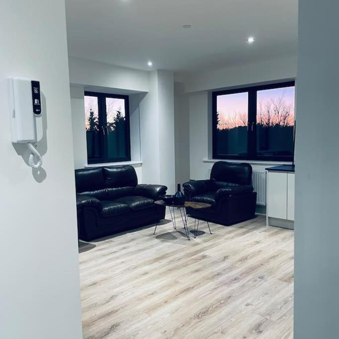 New One Bedroom Luxury Apartment In Solihull Exterior foto