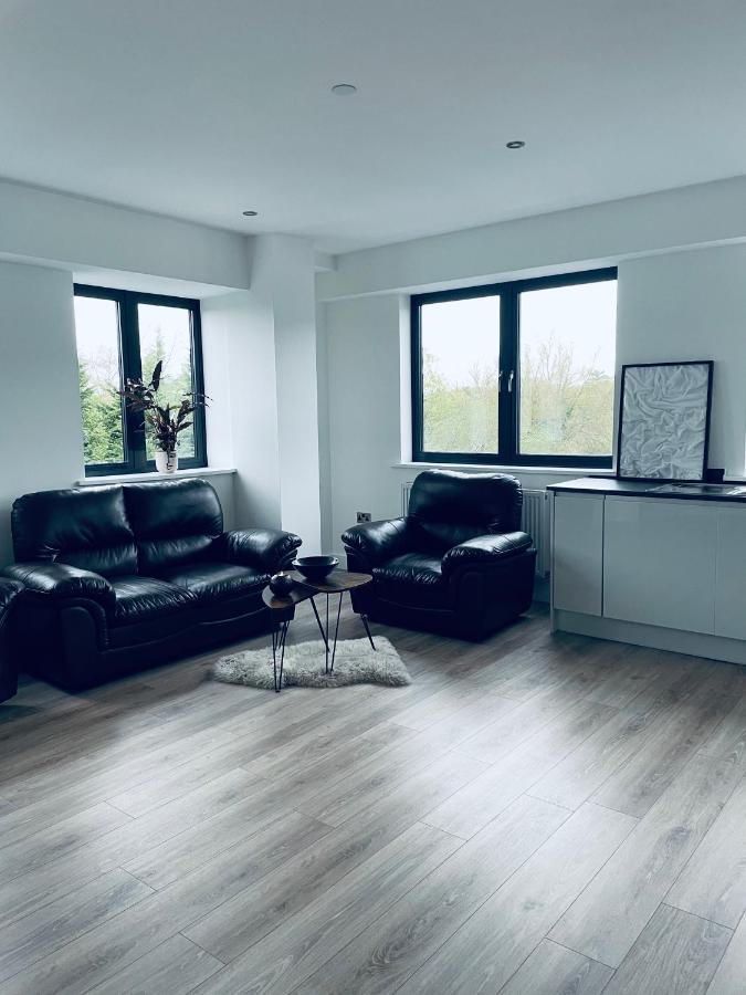 New One Bedroom Luxury Apartment In Solihull Exterior foto